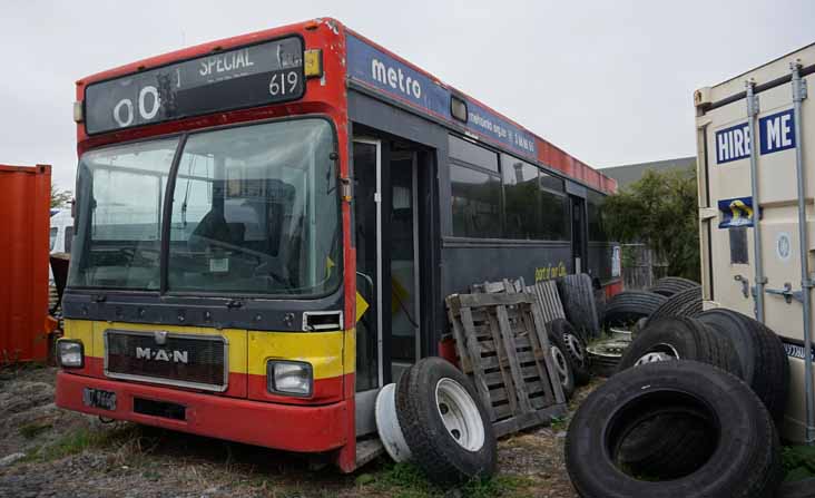 Redbus MAN SL202 Coachwork International 619